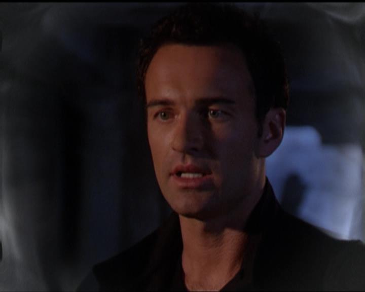 Charmed-Online_dot_net-5x03SirensSong0025.jpg