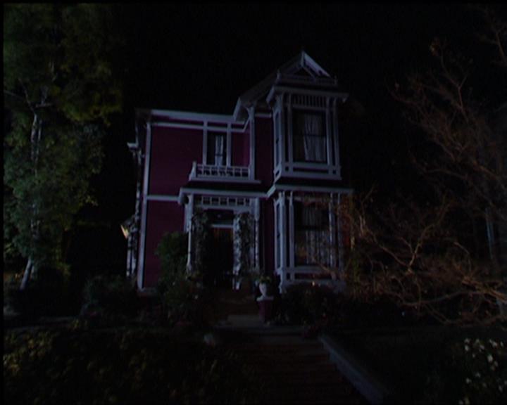 Charmed-Online_dot_net-5x03SirensSong0043.jpg