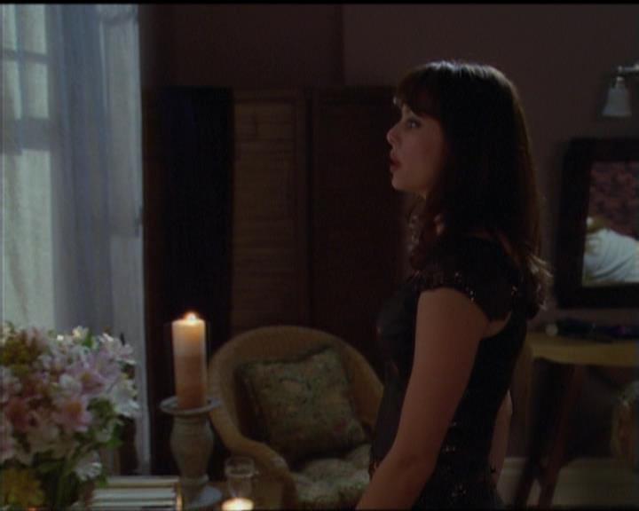 Charmed-Online_dot_net-5x03SirensSong0104.jpg