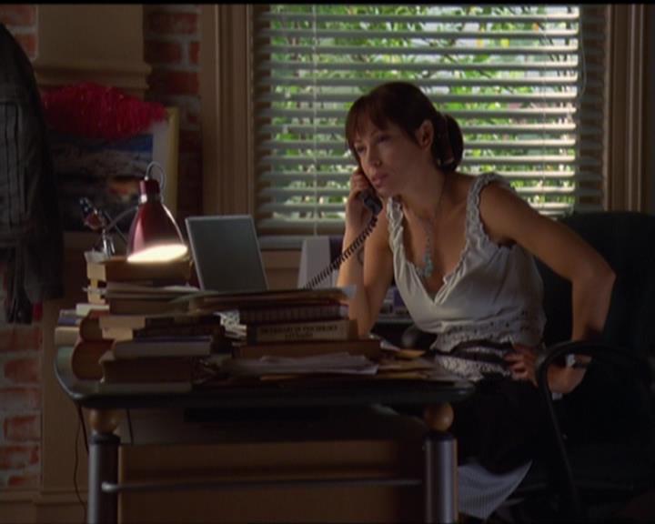 Charmed-Online_dot_net-5x03SirensSong0126.jpg