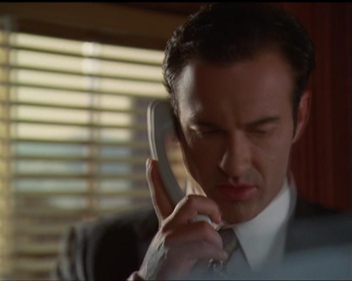 Charmed-Online_dot_net-5x03SirensSong0129.jpg