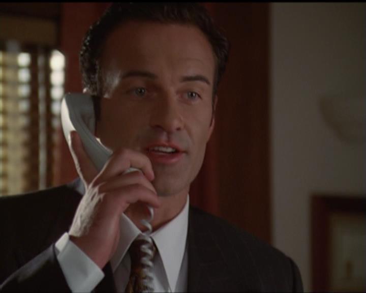 Charmed-Online_dot_net-5x03SirensSong0134.jpg