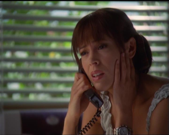 Charmed-Online_dot_net-5x03SirensSong0135.jpg