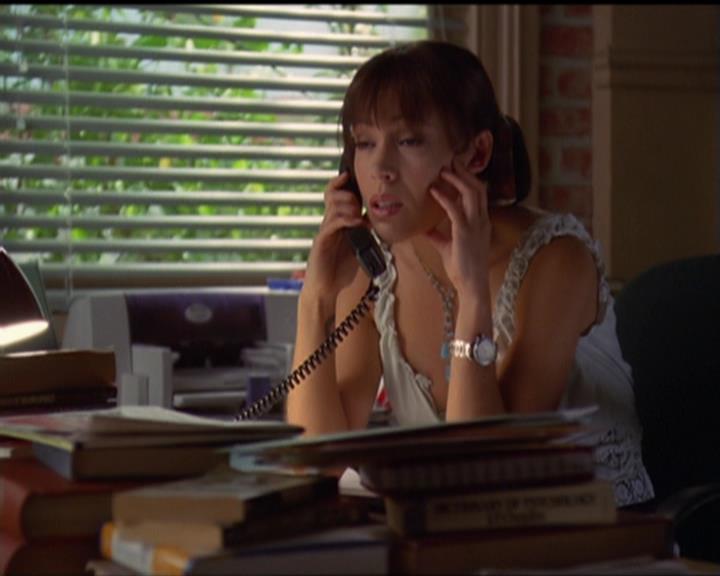 Charmed-Online_dot_net-5x03SirensSong0142.jpg