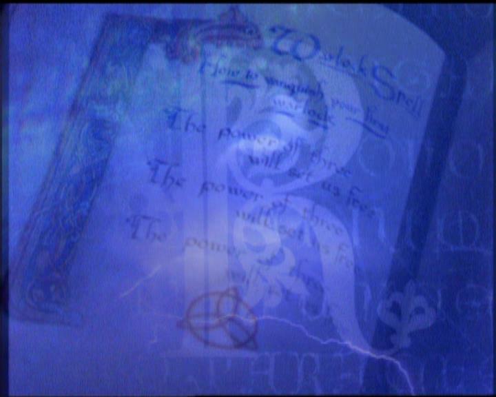 Charmed-Online_dot_net-5x03SirensSong0218.jpg