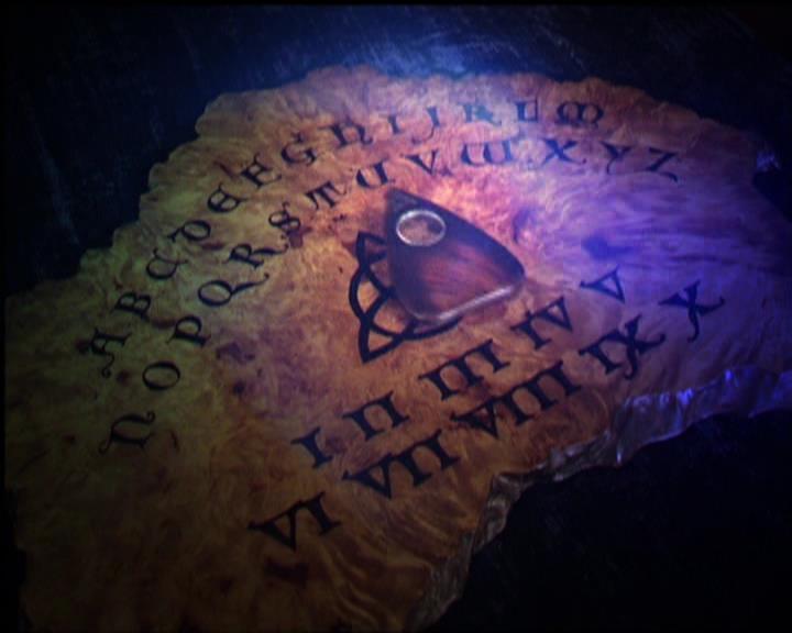 Charmed-Online_dot_net-5x03SirensSong0226.jpg