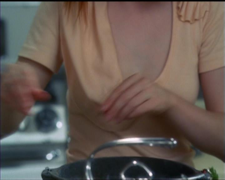 Charmed-Online_dot_net-5x03SirensSong0280.jpg