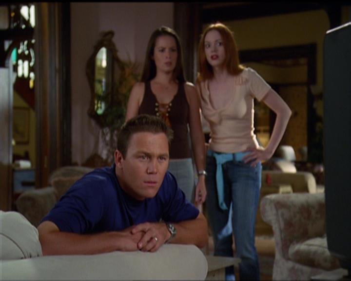 Charmed-Online_dot_net-5x03SirensSong0399.jpg