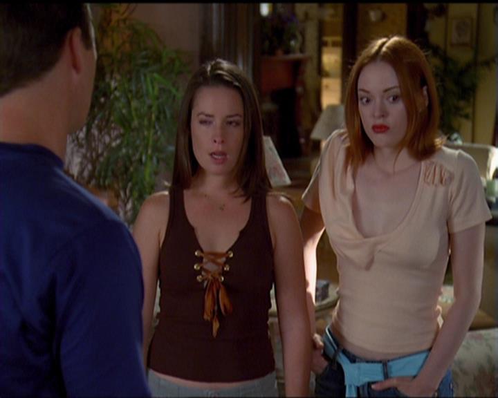 Charmed-Online_dot_net-5x03SirensSong0434.jpg