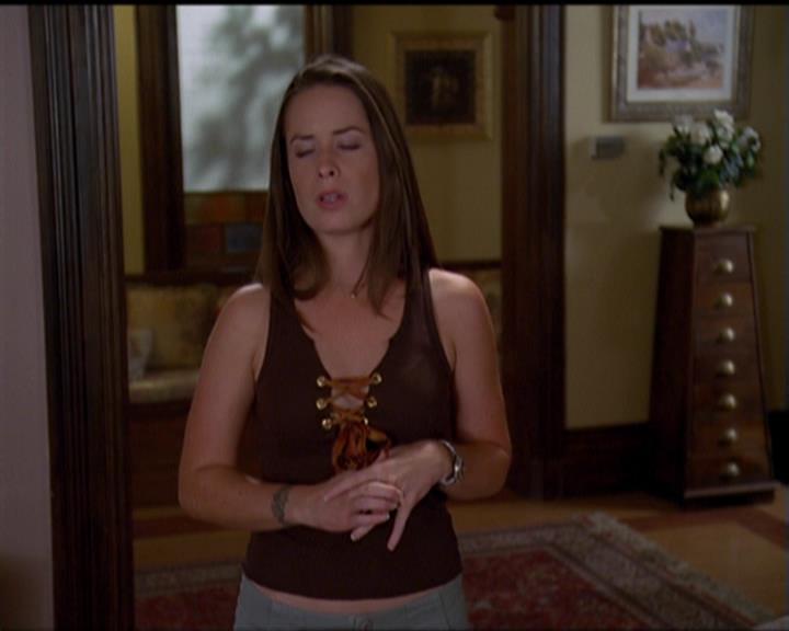 Charmed-Online_dot_net-5x03SirensSong0504.jpg