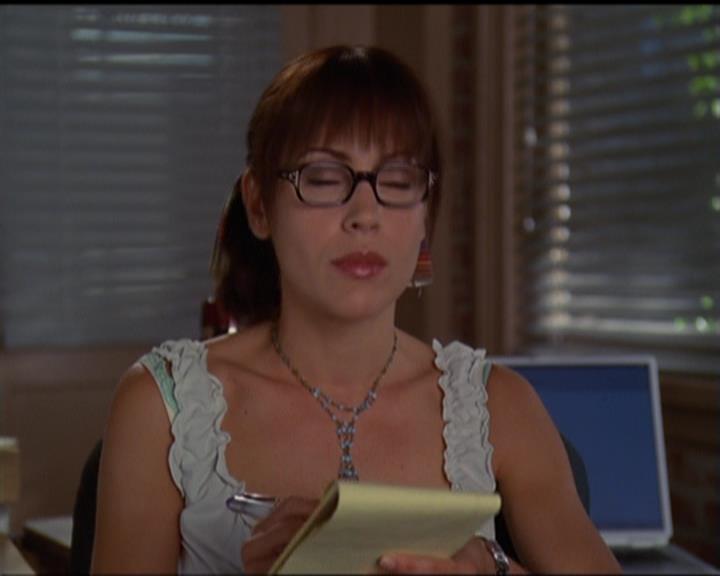 Charmed-Online_dot_net-5x03SirensSong0516.jpg
