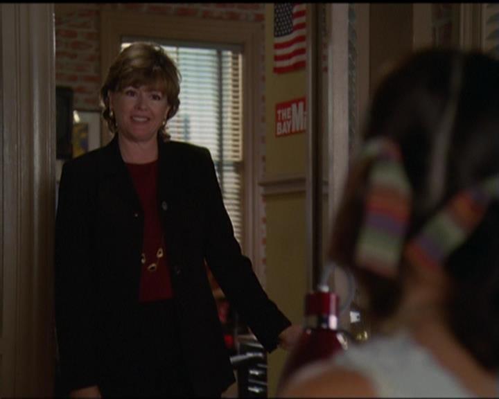 Charmed-Online_dot_net-5x03SirensSong0522.jpg