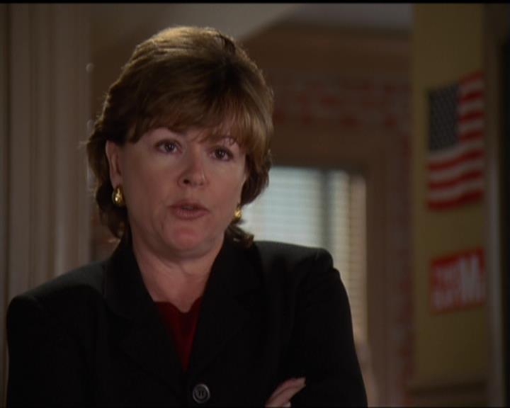 Charmed-Online_dot_net-5x03SirensSong0537.jpg