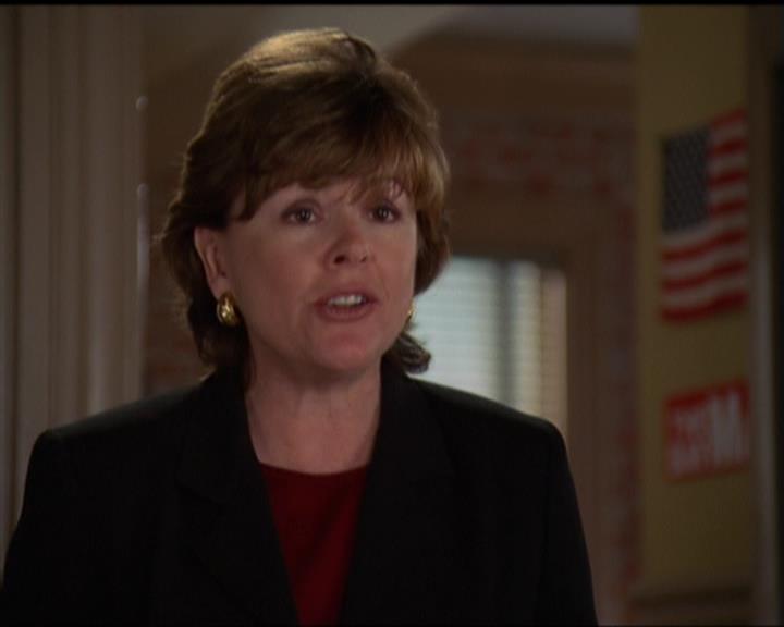 Charmed-Online_dot_net-5x03SirensSong0545.jpg