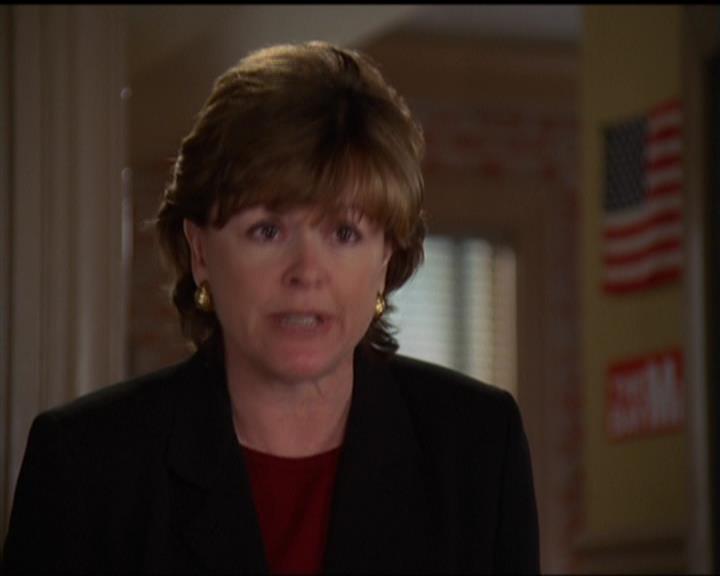 Charmed-Online_dot_net-5x03SirensSong0546.jpg