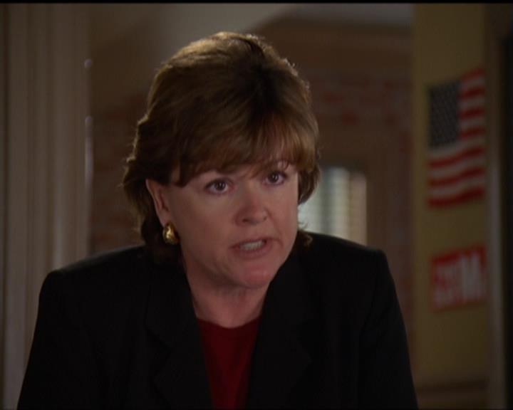 Charmed-Online_dot_net-5x03SirensSong0549.jpg