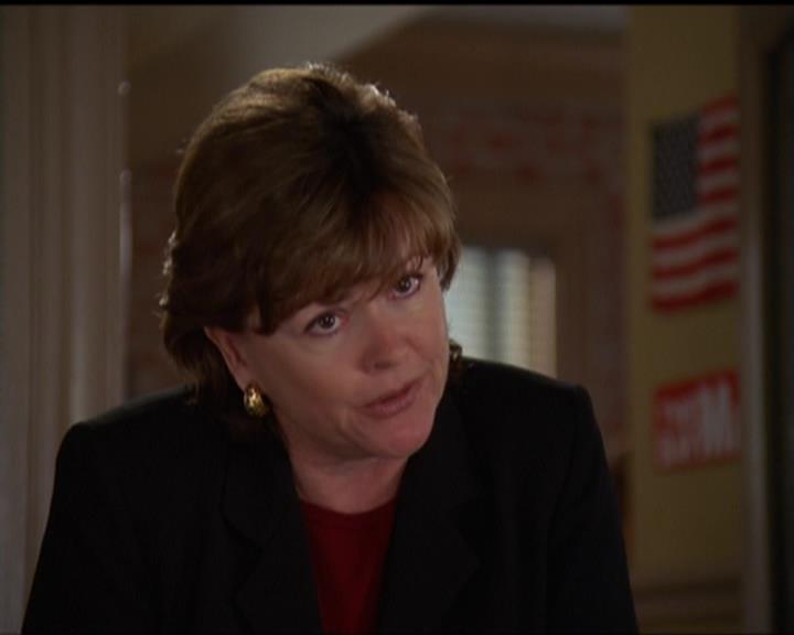 Charmed-Online_dot_net-5x03SirensSong0551.jpg
