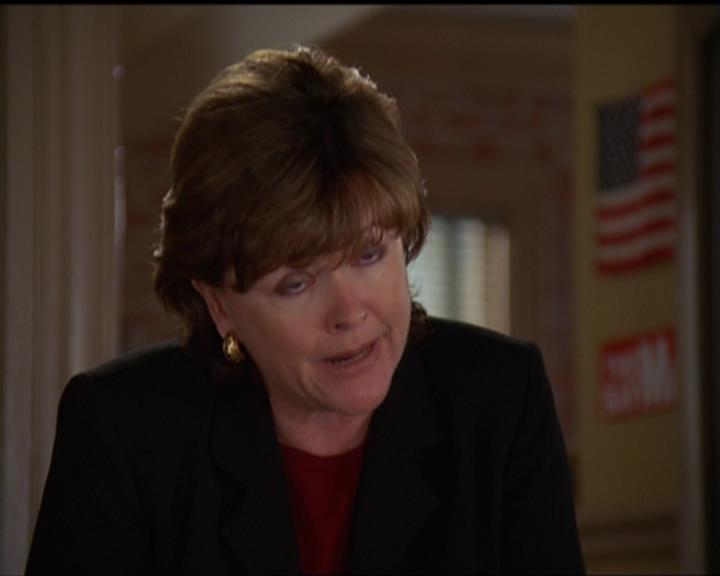 Charmed-Online_dot_net-5x03SirensSong0552.jpg Charmed-Online_dot_net-5x03SirensSong0552.jpg