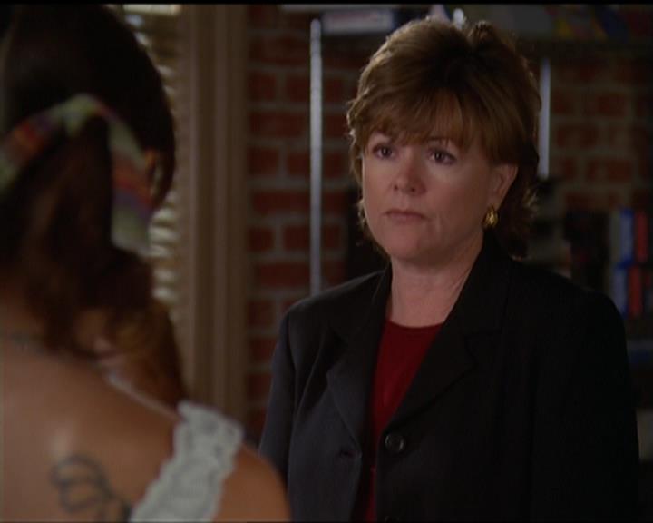 Charmed-Online_dot_net-5x03SirensSong0574.jpg