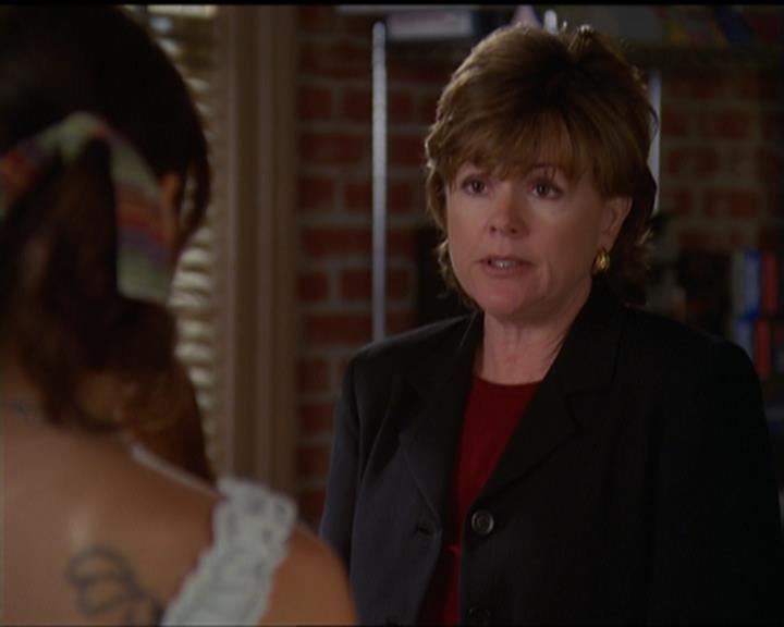 Charmed-Online_dot_net-5x03SirensSong0576.jpg
