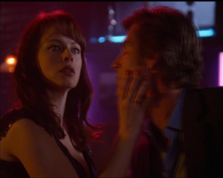 Charmed-Online_dot_net-5x03SirensSong0626.jpg