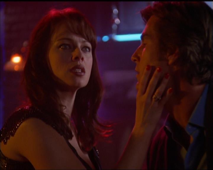 Charmed-Online_dot_net-5x03SirensSong0627.jpg