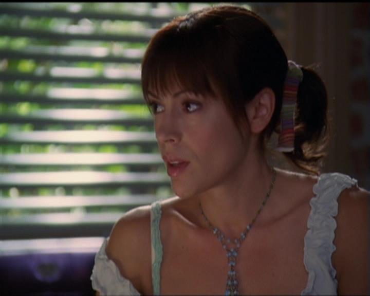 Charmed-Online_dot_net-5x03SirensSong0657.jpg
