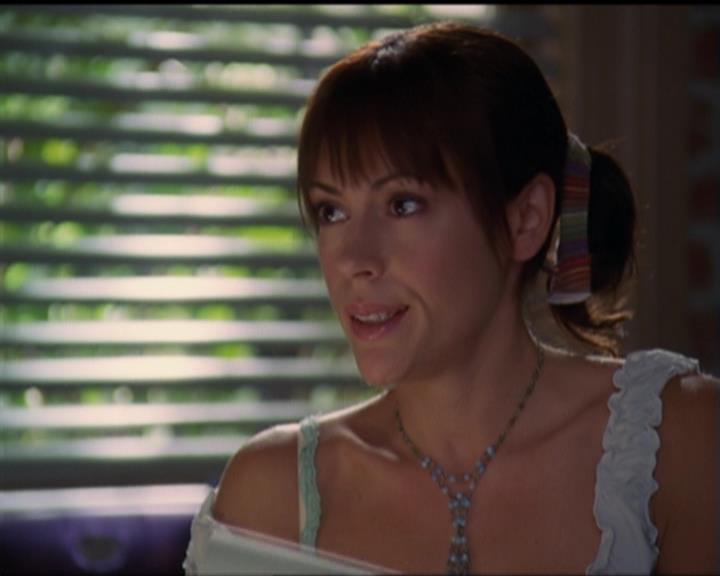 Charmed-Online_dot_net-5x03SirensSong0658.jpg