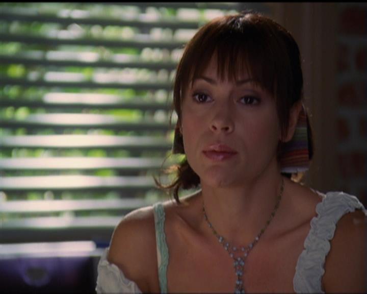 Charmed-Online_dot_net-5x03SirensSong0683.jpg