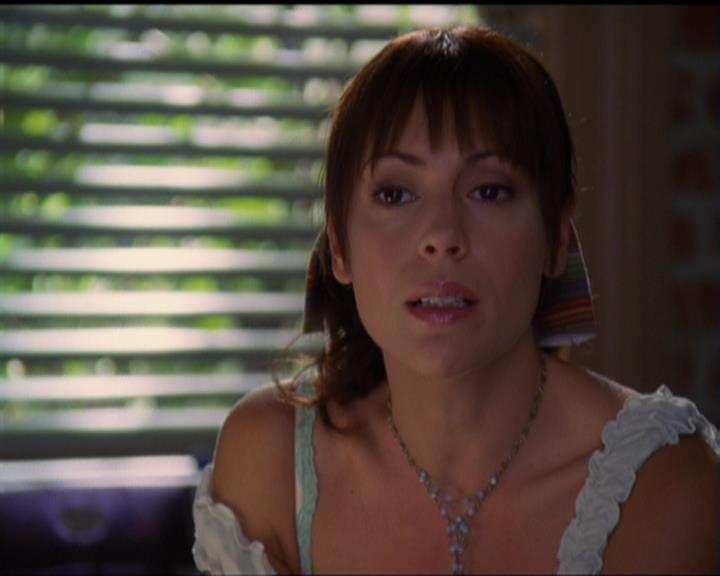 Charmed-Online_dot_net-5x03SirensSong0713.jpg Charmed-Online_dot_net-5x03SirensSong0713.jpg