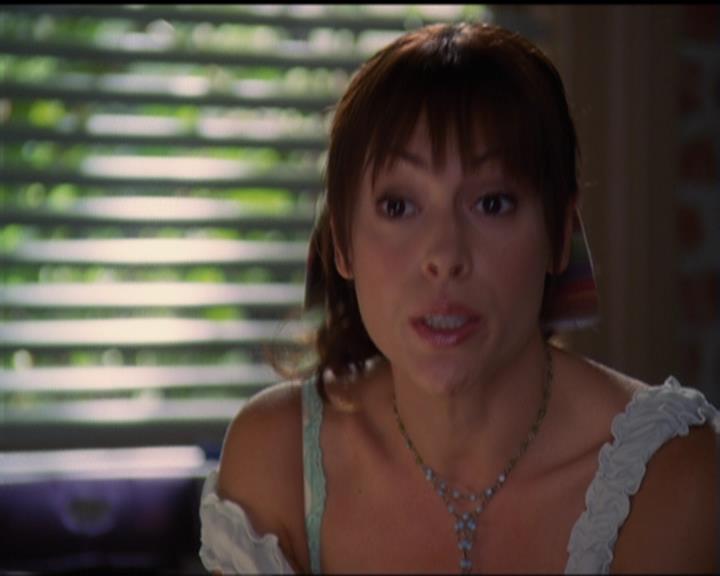 Charmed-Online_dot_net-5x03SirensSong0722.jpg