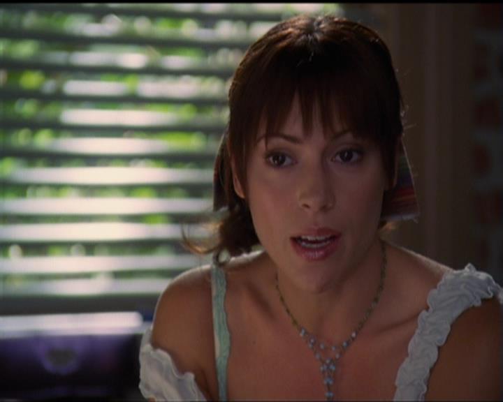 Charmed-Online_dot_net-5x03SirensSong0725.jpg