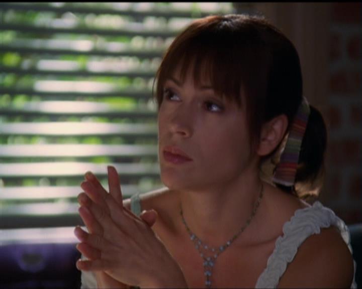 Charmed-Online_dot_net-5x03SirensSong0753.jpg