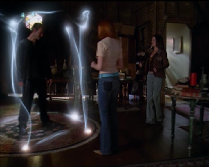 Charmed-Online_dot_net-5x03SirensSong0762.jpg