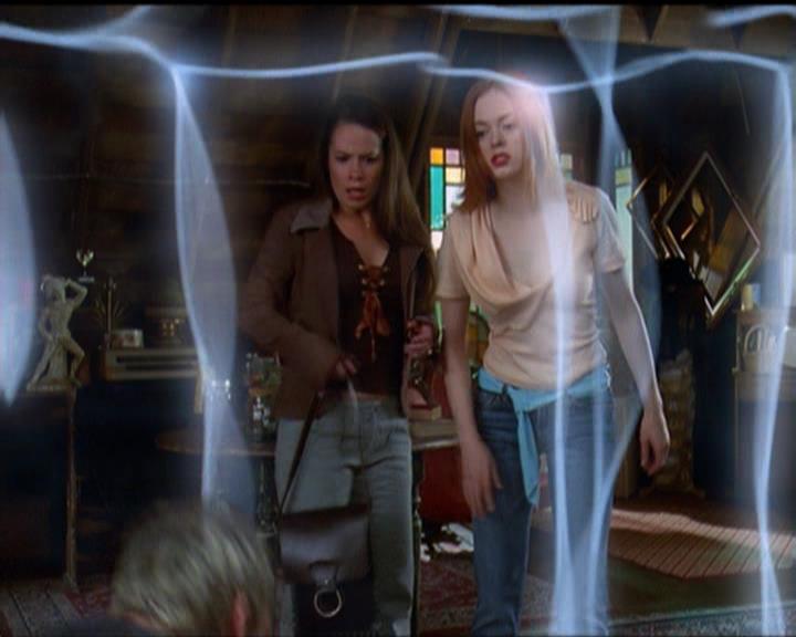 Charmed-Online_dot_net-5x03SirensSong0770.jpg