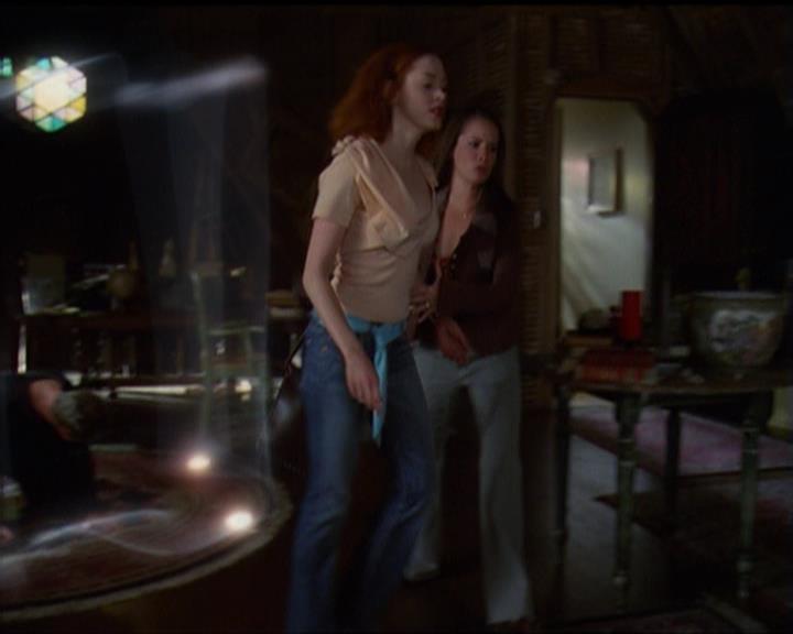 Charmed-Online_dot_net-5x03SirensSong0772.jpg
