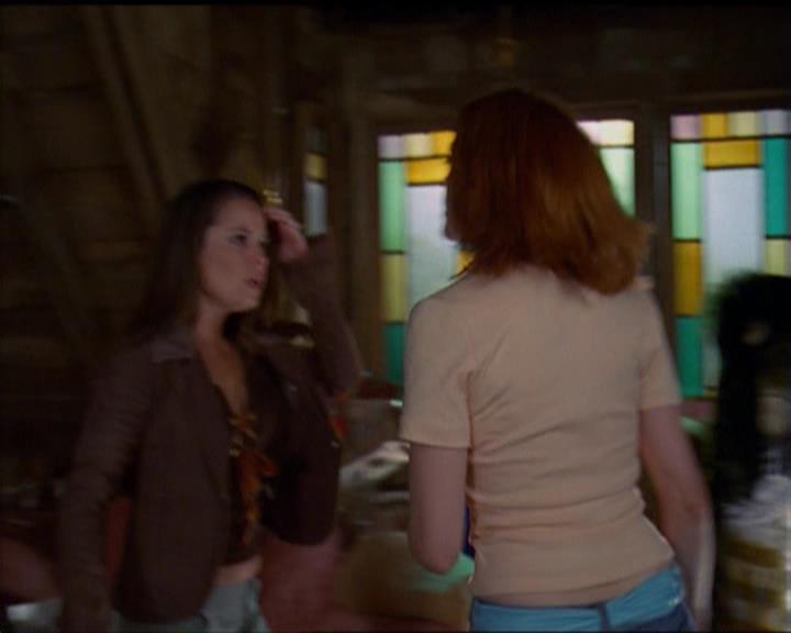 Charmed-Online_dot_net-5x03SirensSong0774.jpg