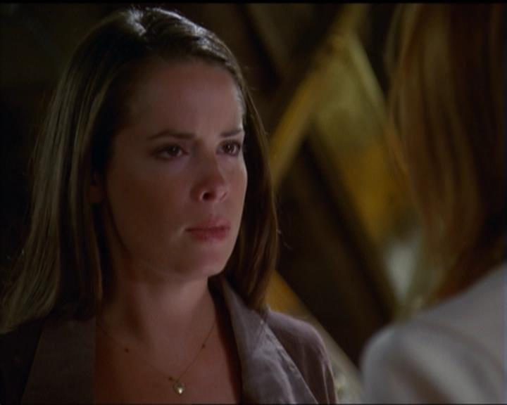 Charmed-Online_dot_net-5x03SirensSong0780.jpg Charmed-Online_dot_net-5x03SirensSong0780.jpg