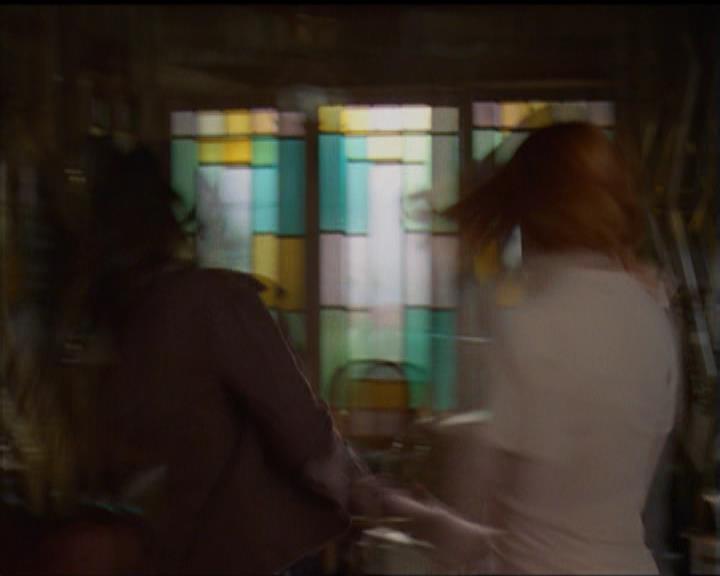 Charmed-Online_dot_net-5x03SirensSong0798.jpg
