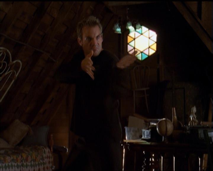 Charmed-Online_dot_net-5x03SirensSong0811.jpg