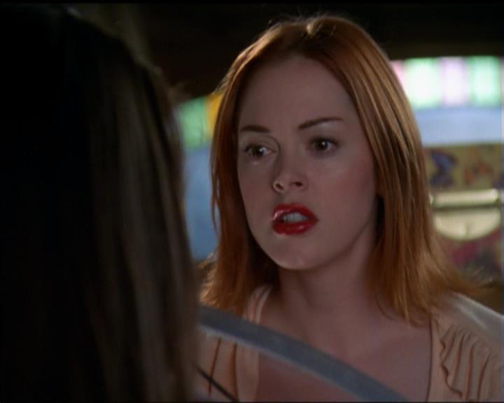 Charmed-Online_dot_net-5x03SirensSong0822.jpg