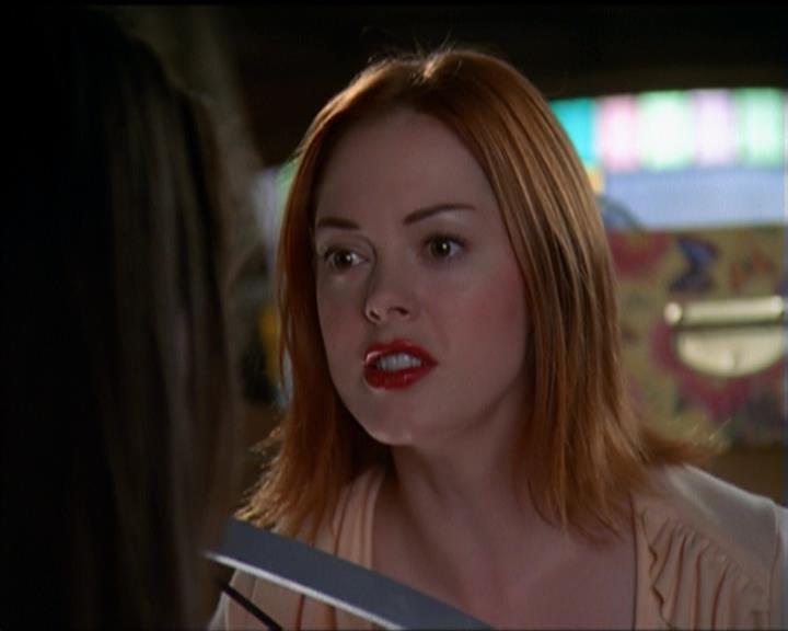 Charmed-Online_dot_net-5x03SirensSong0825.jpg