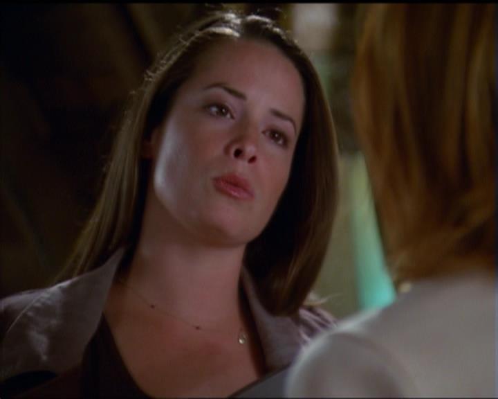 Charmed-Online_dot_net-5x03SirensSong0830.jpg