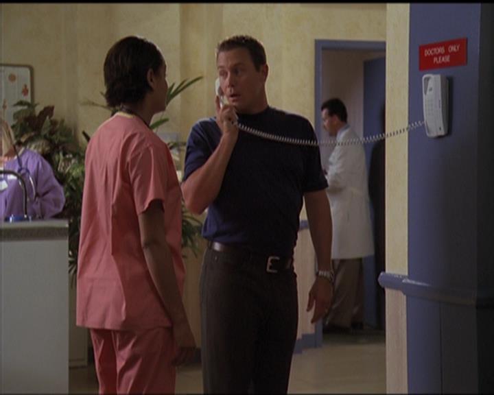 Charmed-Online_dot_net-5x03SirensSong0885.jpg