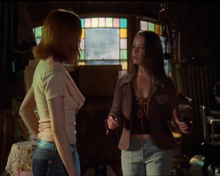 Charmed-Online_dot_net-5x03SirensSong0924.jpg