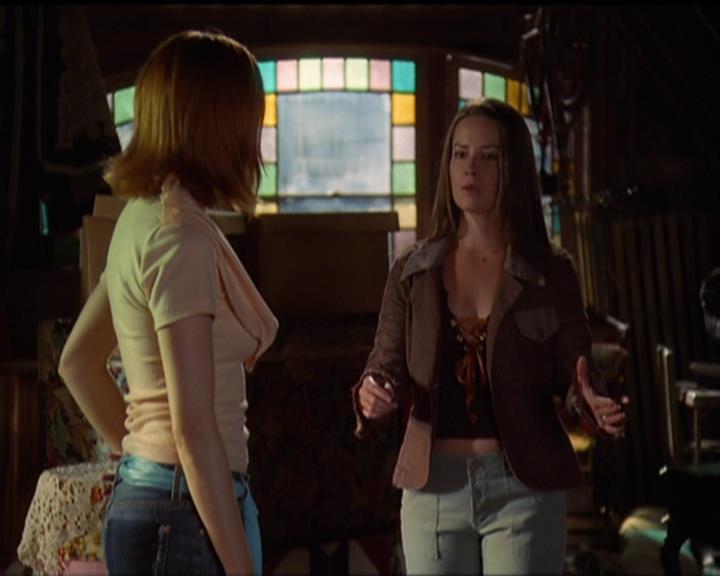 Charmed-Online_dot_net-5x03SirensSong0925.jpg