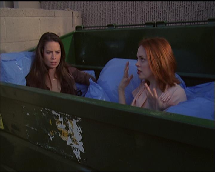 Charmed-Online_dot_net-5x03SirensSong0980.jpg