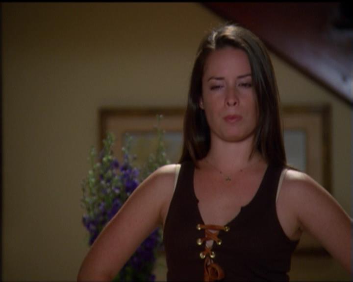 Charmed-Online_dot_net-5x03SirensSong1005.jpg