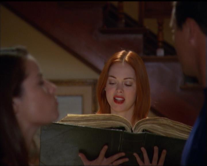 Charmed-Online_dot_net-5x03SirensSong1051.jpg