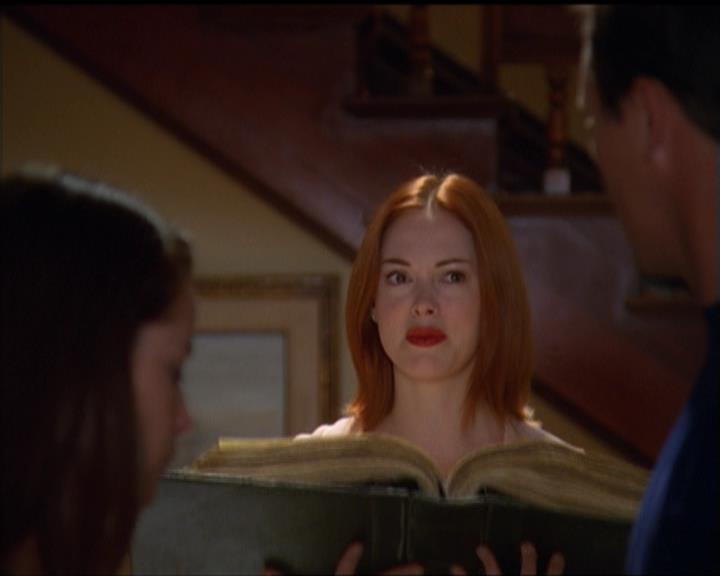 Charmed-Online_dot_net-5x03SirensSong1055.jpg